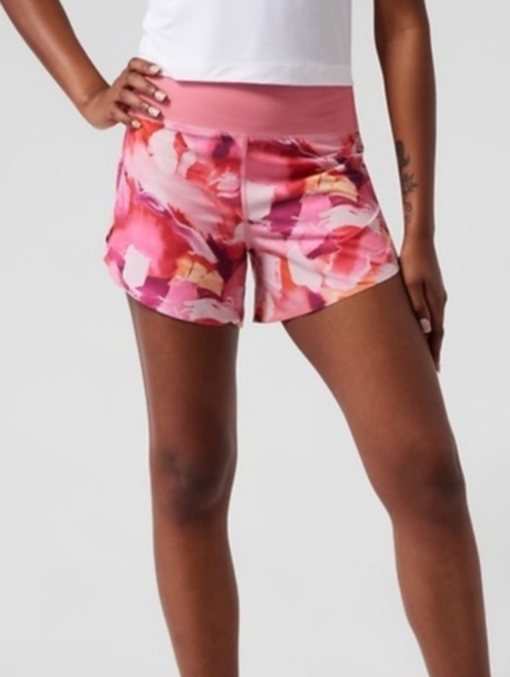 ATHLETA 'Run With It' Pink Floral Active Shorts Sz M